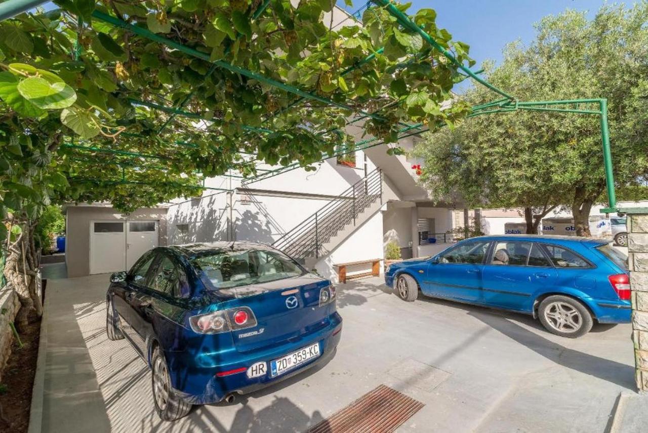 Apartments Villa Odesa With Shared Pool 扎达尔 外观 照片