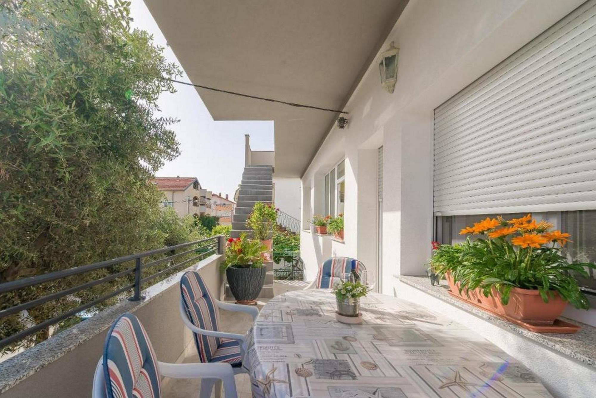 Apartments Villa Odesa With Shared Pool 扎达尔 客房 照片