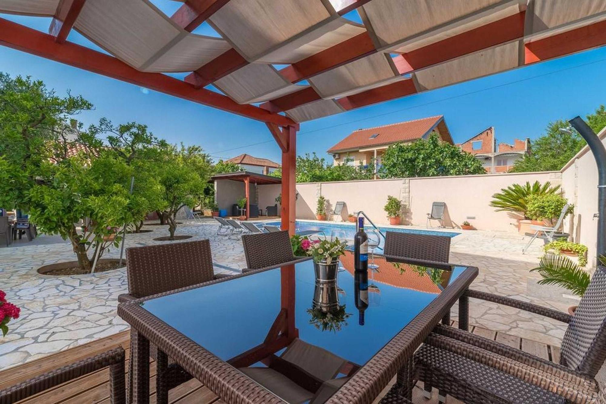 Apartments Villa Odesa With Shared Pool 扎达尔 客房 照片