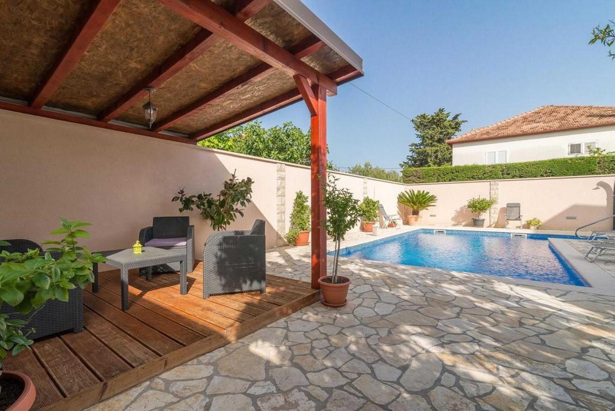 Apartments Villa Odesa With Shared Pool 扎达尔 客房 照片