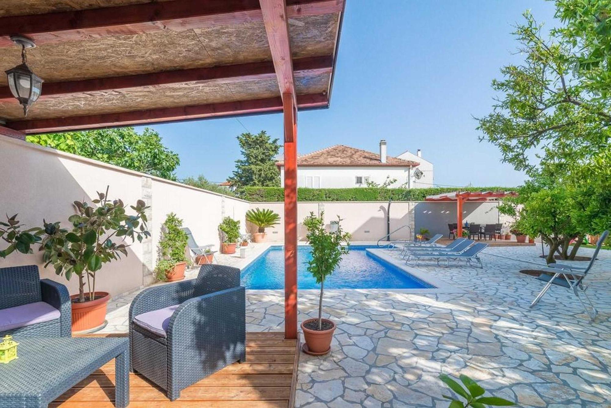 Apartments Villa Odesa With Shared Pool 扎达尔 客房 照片