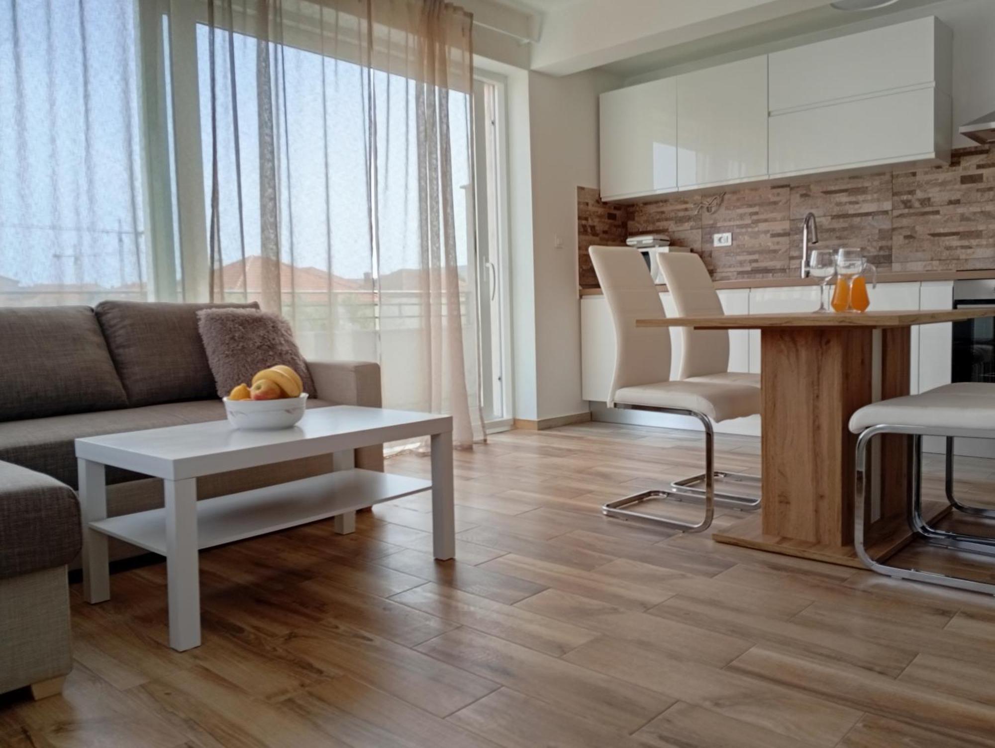 Apartments Villa Odesa With Shared Pool 扎达尔 外观 照片