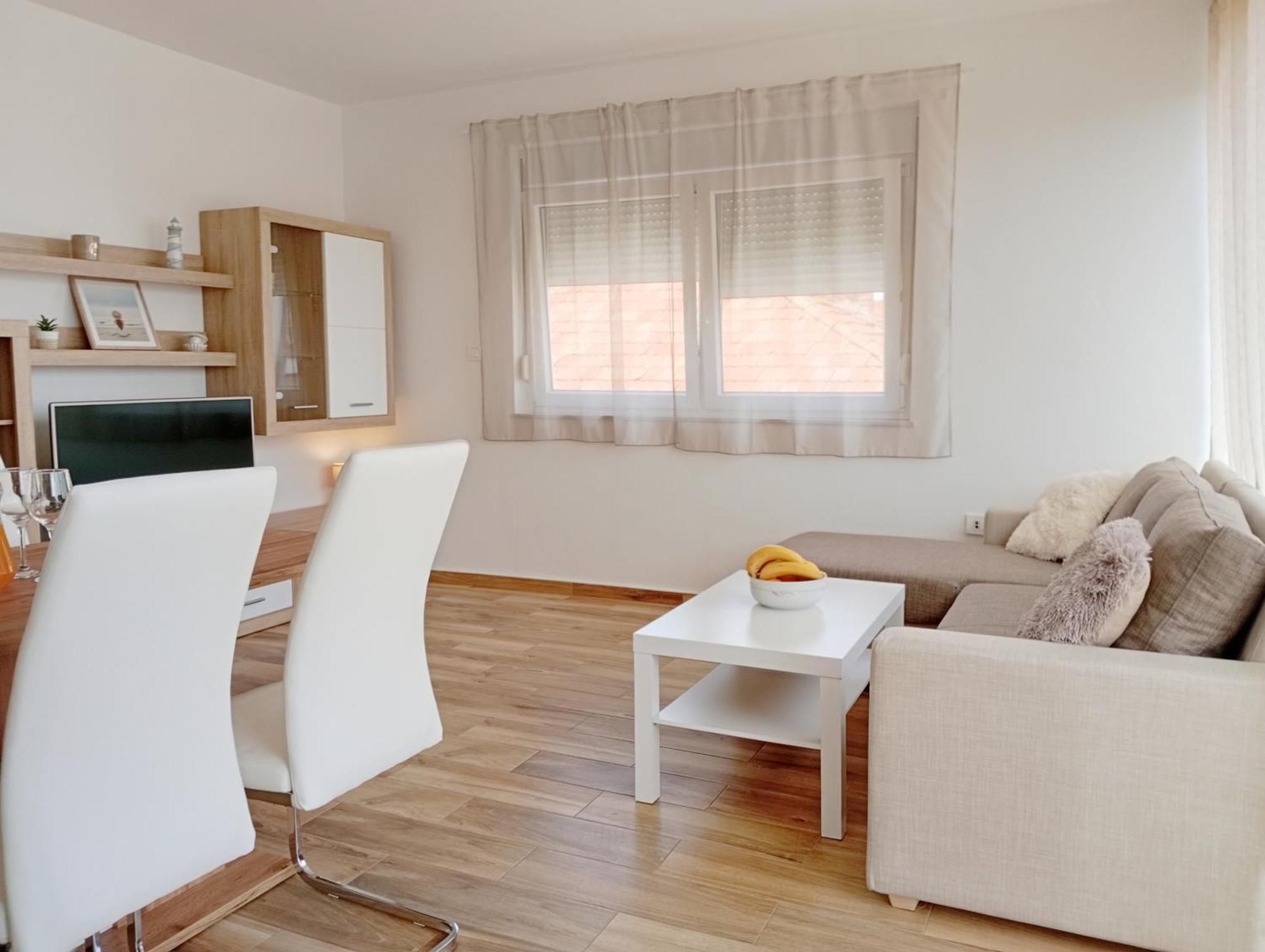 Apartments Villa Odesa With Shared Pool 扎达尔 外观 照片