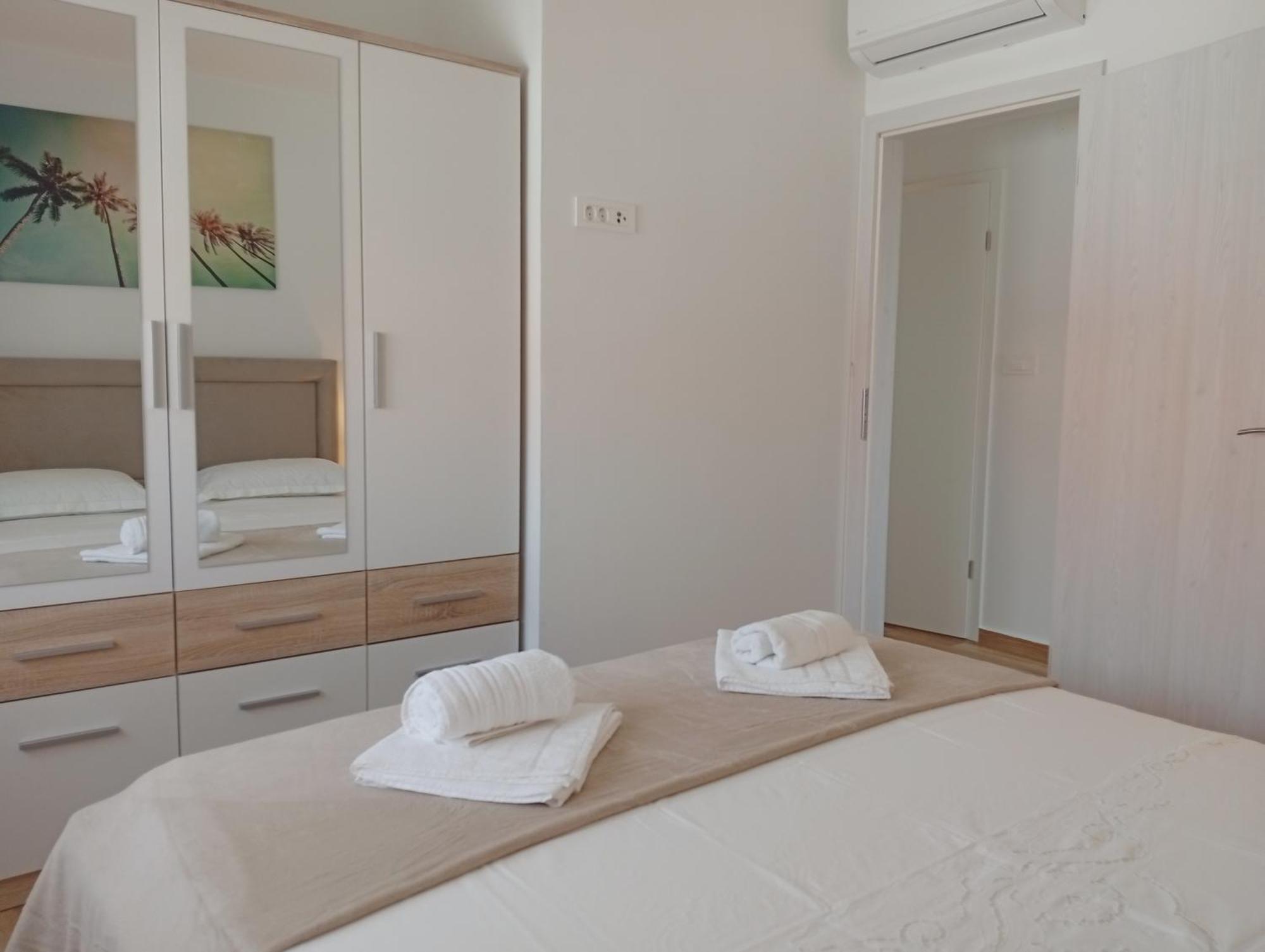 Apartments Villa Odesa With Shared Pool 扎达尔 客房 照片