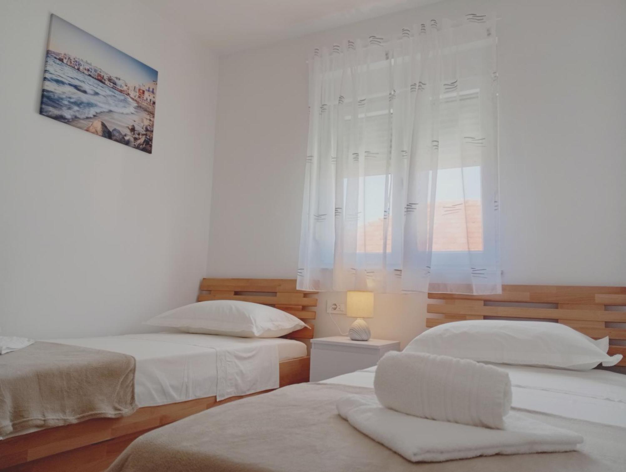 Apartments Villa Odesa With Shared Pool 扎达尔 客房 照片