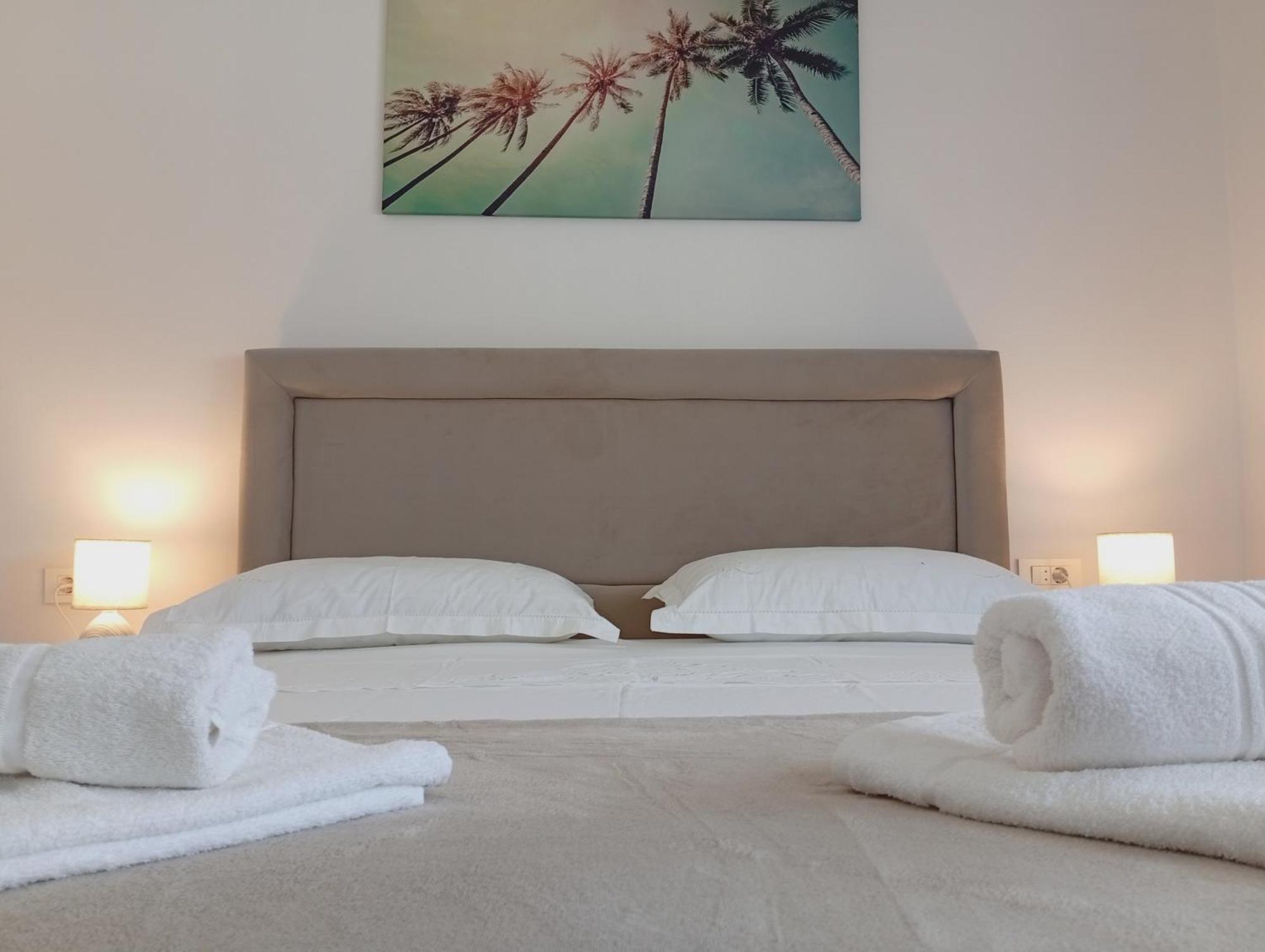 Apartments Villa Odesa With Shared Pool 扎达尔 外观 照片